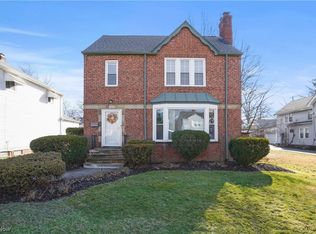 3786 Silsby Rd, University Heights, OH 44118