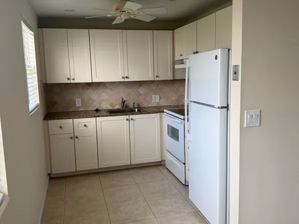 137 Fanshaw D, Boca Raton, FL 33434