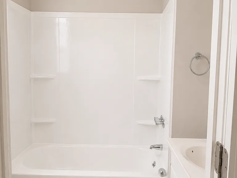318 Idlewild St — Photo 4
