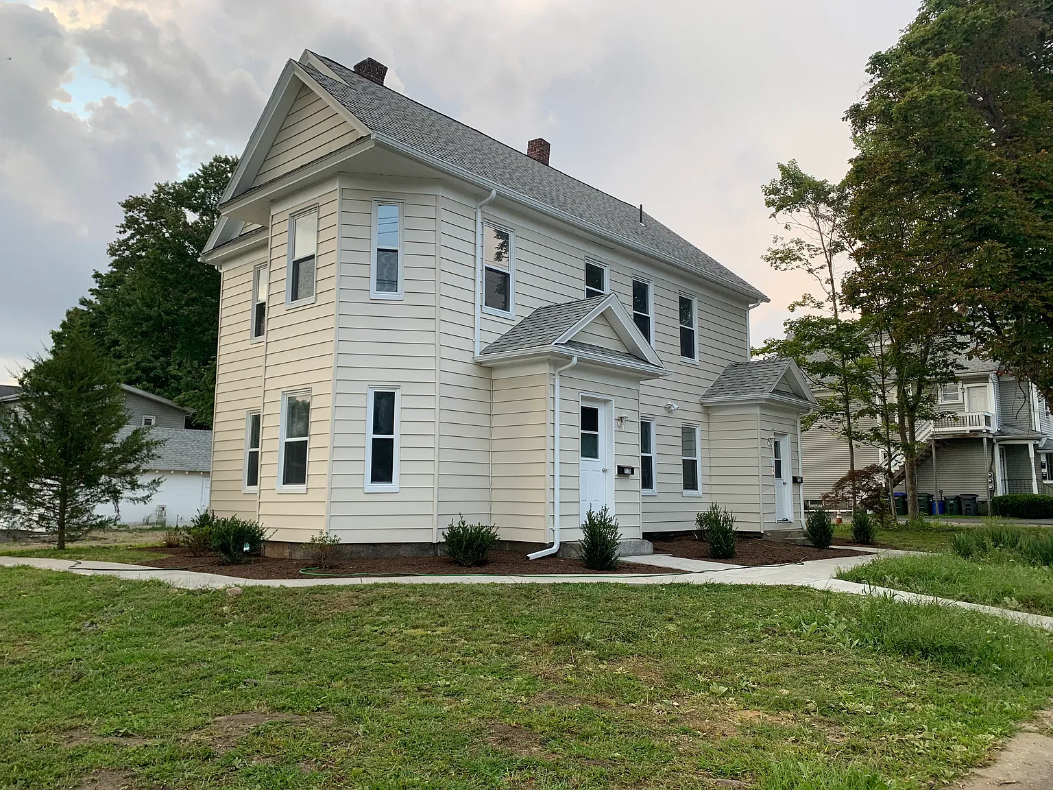 Studio, 700 sqft, $950 — Photo 1