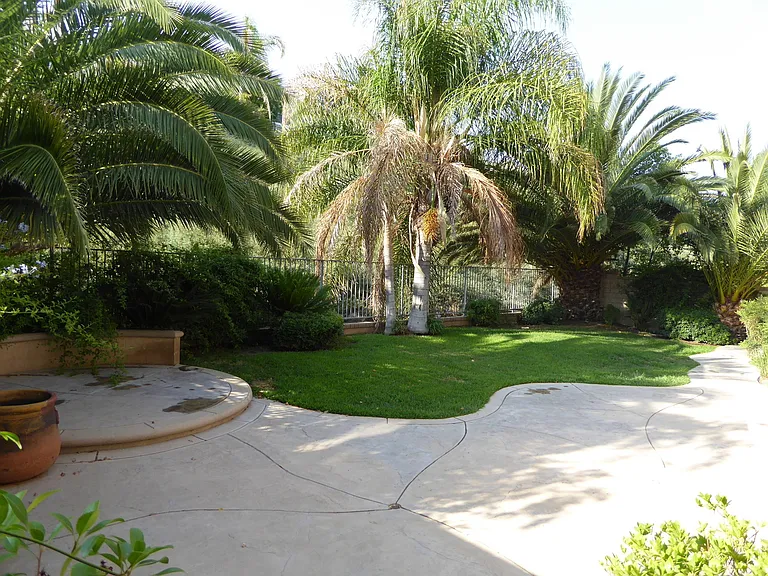 26149 W Shadow Rock Ln — Photo 18