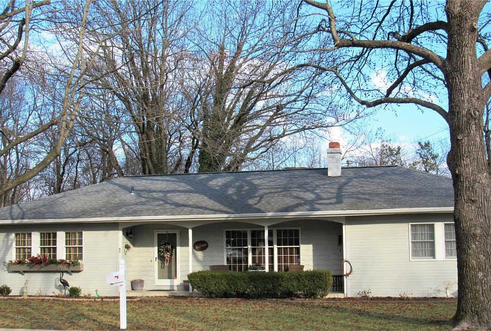 1st image of 302 Evergreen St