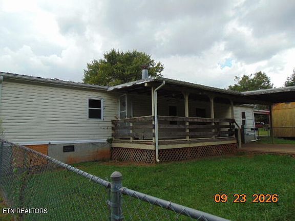 3rd image of 1026 Ridge View Rd