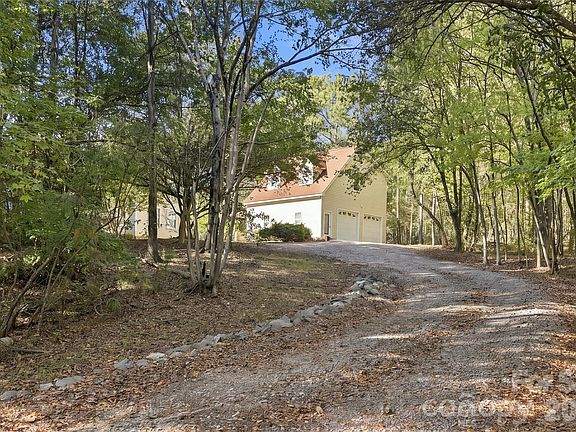 4th image of 1220 Williams Rd