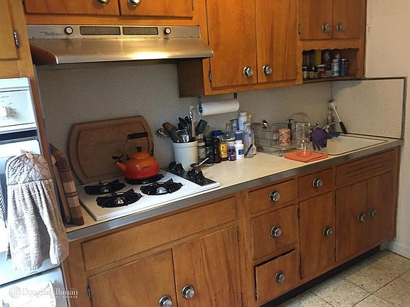 4th image of 303 President St APT 4