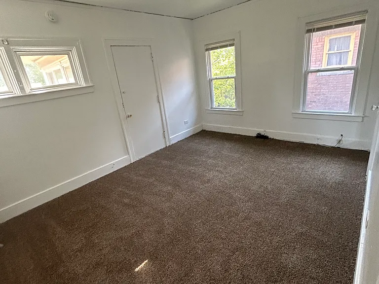 1931 Calvert St #2 — Photo 8