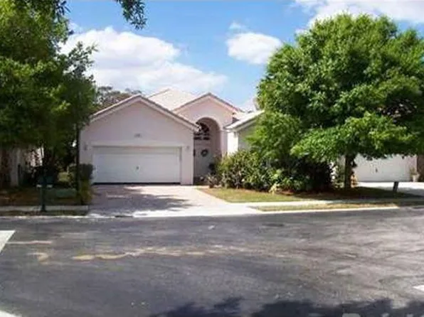 2201 NW 49th Ave, Pompano Beach, FL 33063