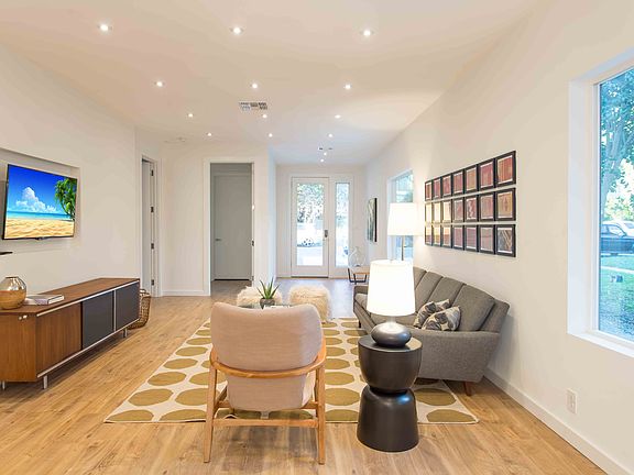 3rd image of 104 Montclair St