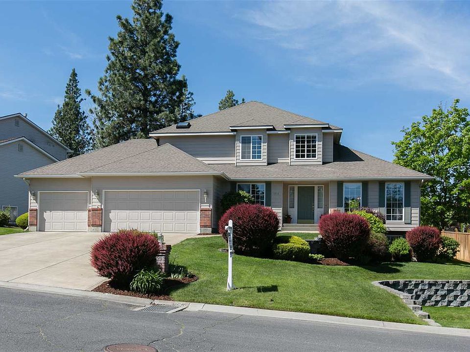 1st image of 1214 E Brierwood Dr