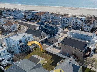 8 68th St E #A, Sea Isle City, NJ 08243