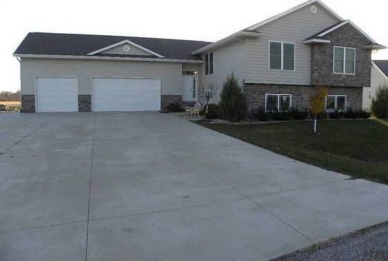 1st image of 181 Driftwood Cir
