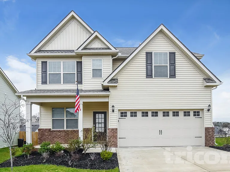 3015 Montrose Ln — Photo 2