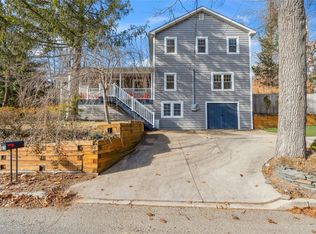 83 Oakside Rd, Smithtown, NY 11787