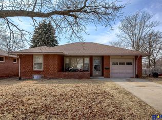 851 S 44th St, Lincoln, NE 68510