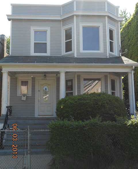 1st image of 1003 N Lawler Ave