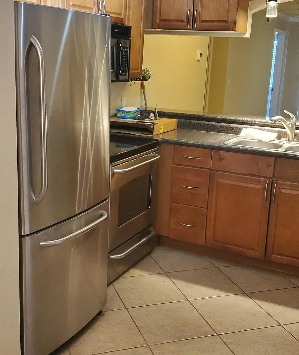 10101 Sailwinds Blvd S — Photo 4