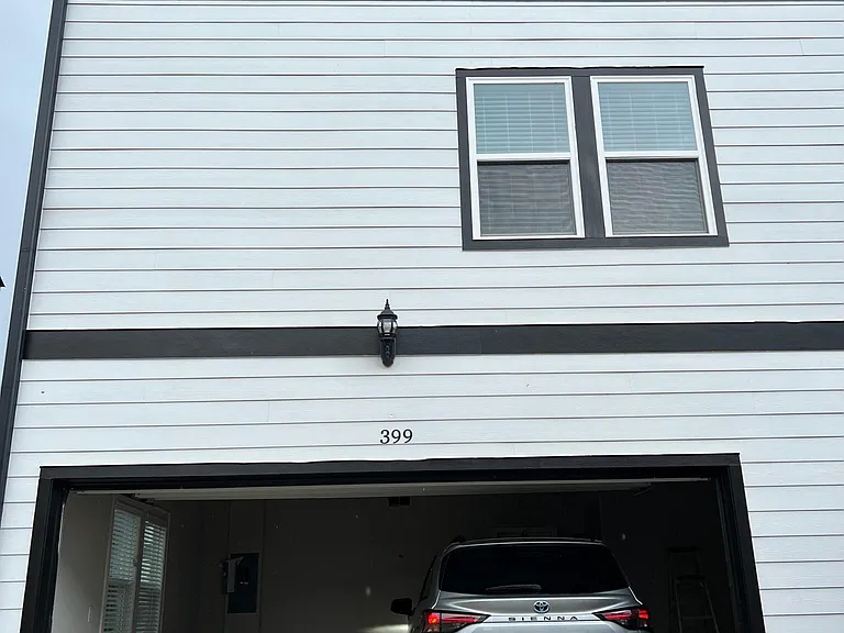 399 Lincoln St — Photo 2