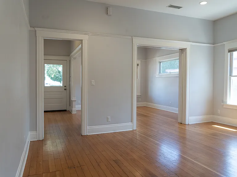 2820 Manitou Ave — Photo 9