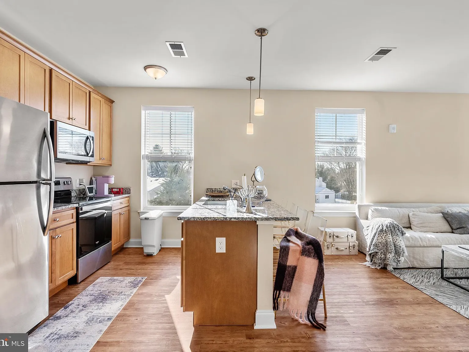 1 bed, $2,000 — Photo 3