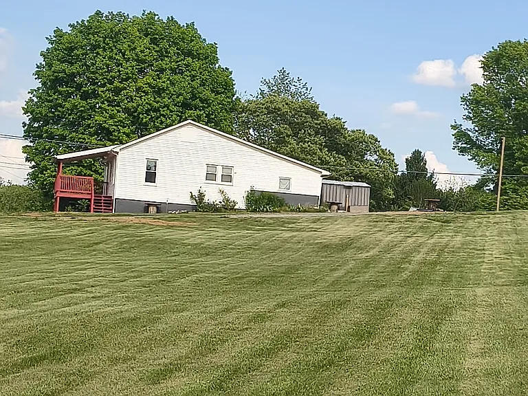 2219 Roseberry Rd — Photo 9