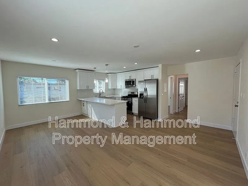 2 bed, 1.0 bath, $2,495 — Photo 3