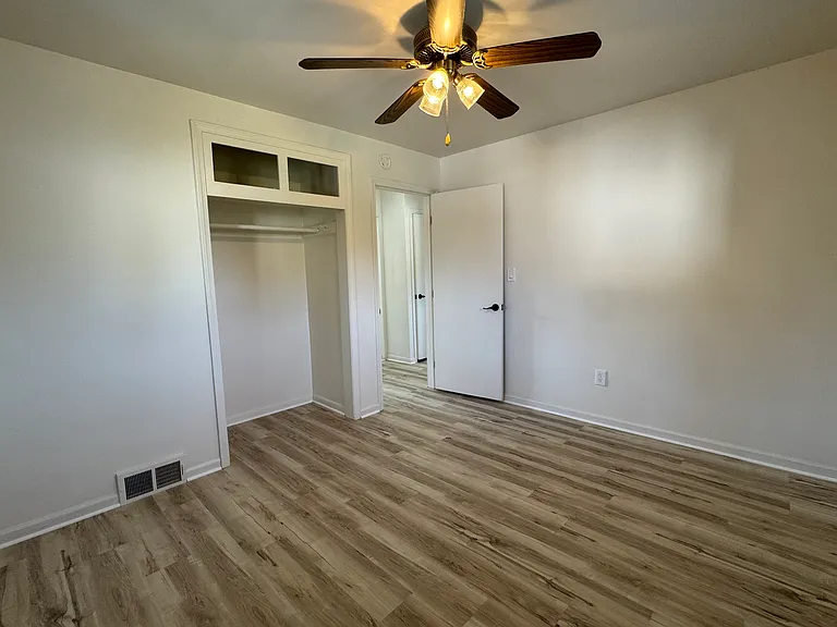 2431 Grange Rd — Photo 17