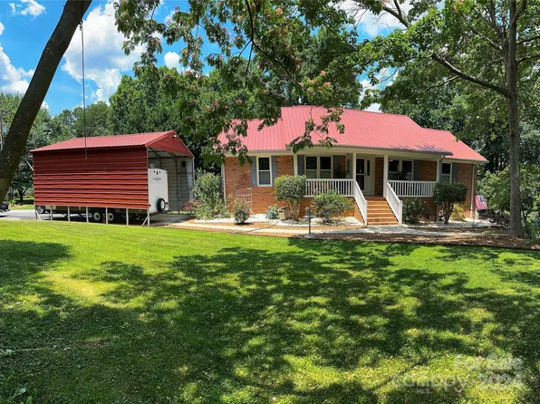 7912 Barkley Rd, Sherrills Ford, NC 28673