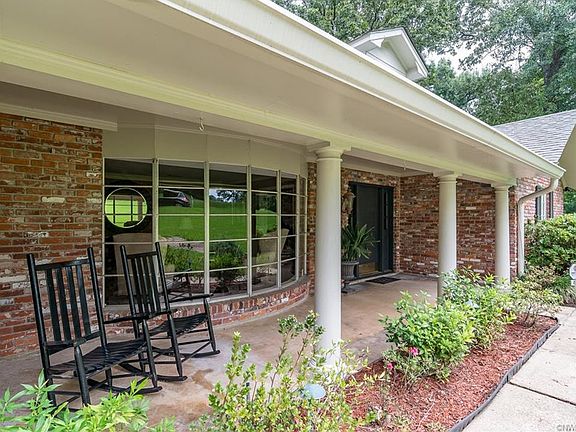 3rd image of 400 Dru Cir