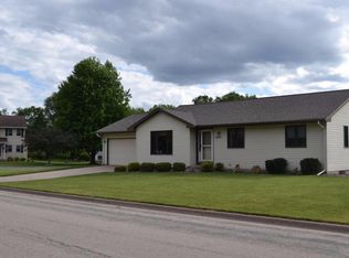 3210 Meadow Lark Ln S, Holmen, WI 54636