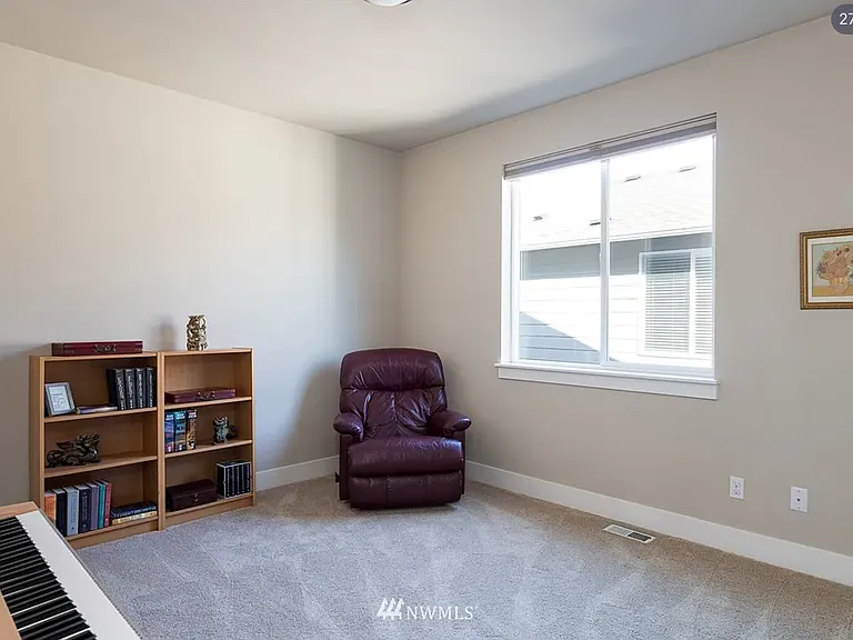 12089 164th Ct NE — Photo 17