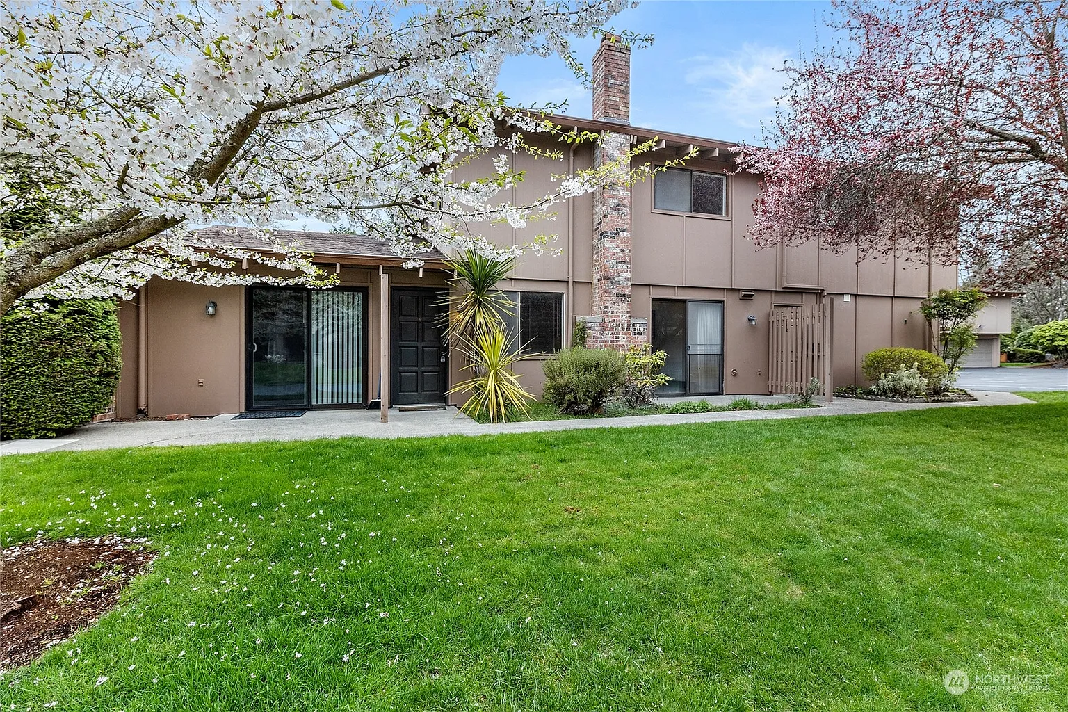 2810 Garden Court #B photo 1