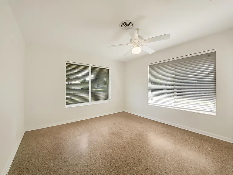 2022 Collier Ave — Photo 20