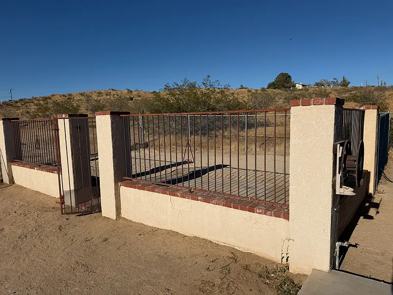 20276 Wren St — Photo 11