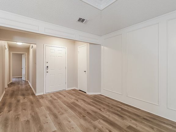 5th image of 760 Rosehill Ln