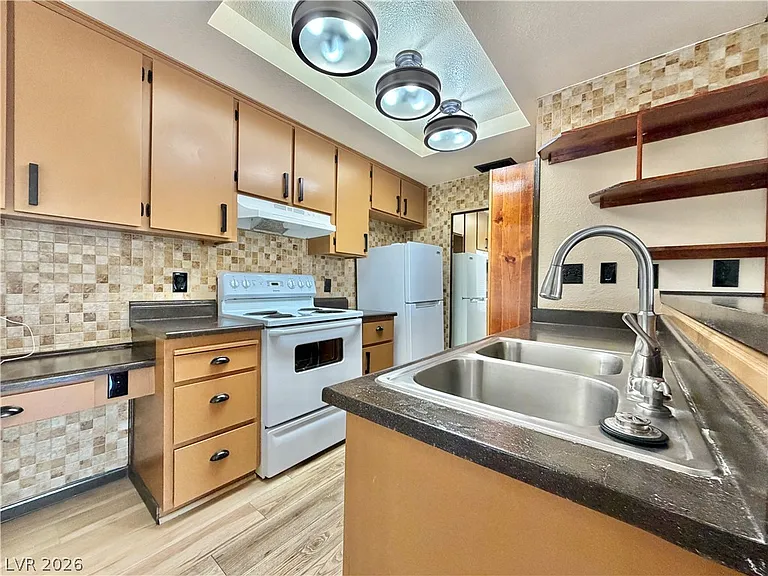 4360 Gannet Cir #21 — Photo 5