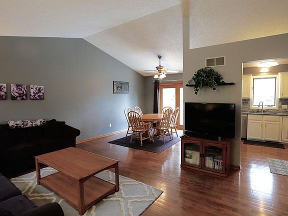 5th image of 2839 Hillvale Ct