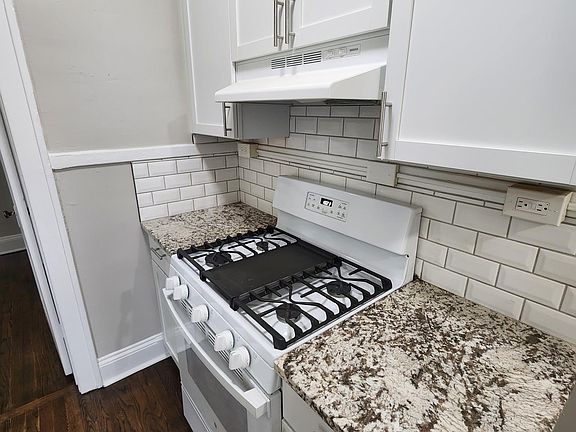 3rd image of 620 N Pearl St APT 5