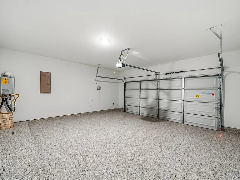 22135 Rangemore Dr — Photo 35