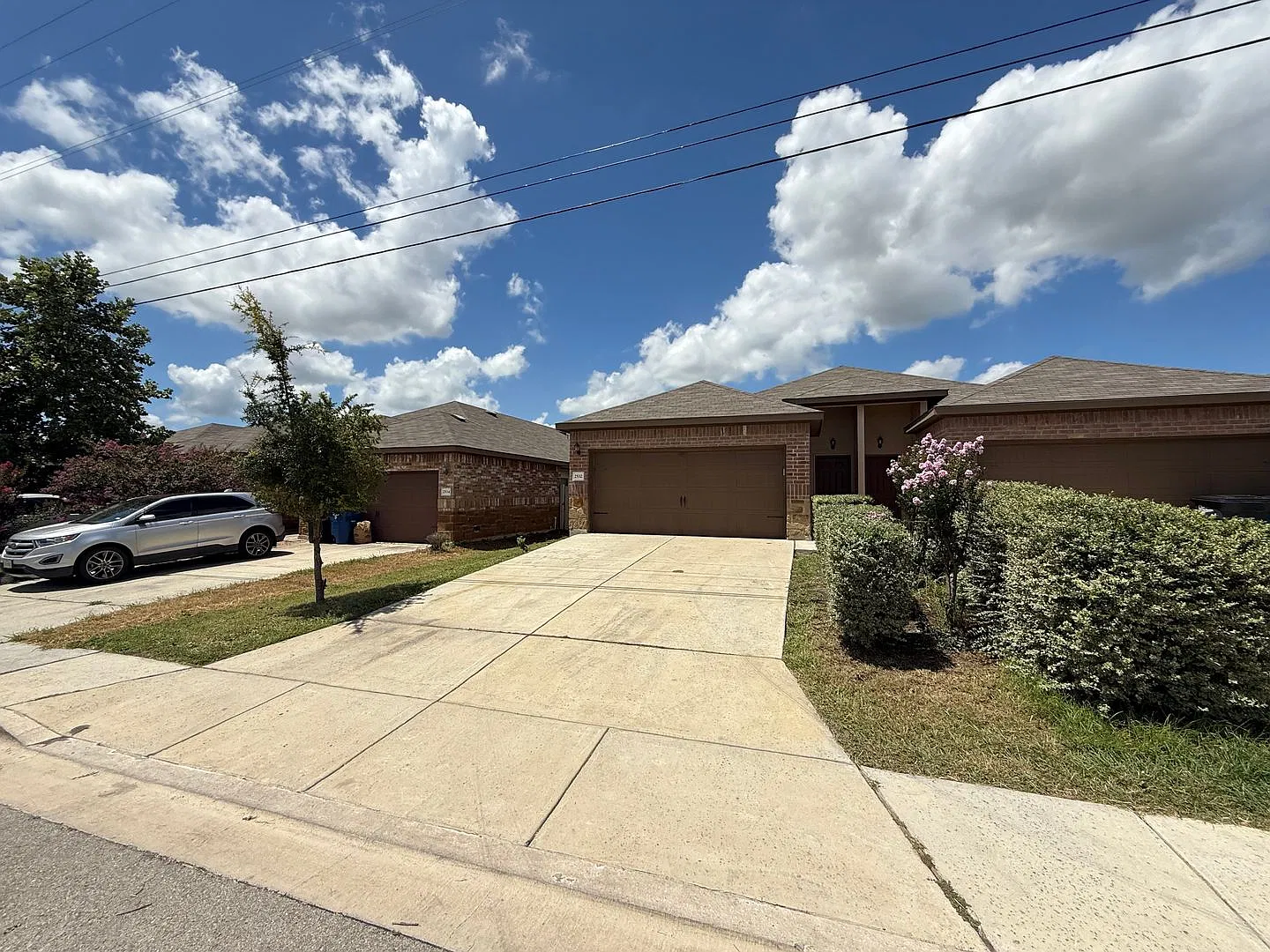 3bd 2ba Duplex in Prime Location — Photo 3