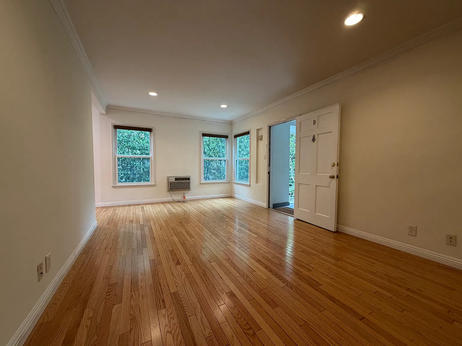 1 bed, 700 sqft, $2,795 — Photo 2