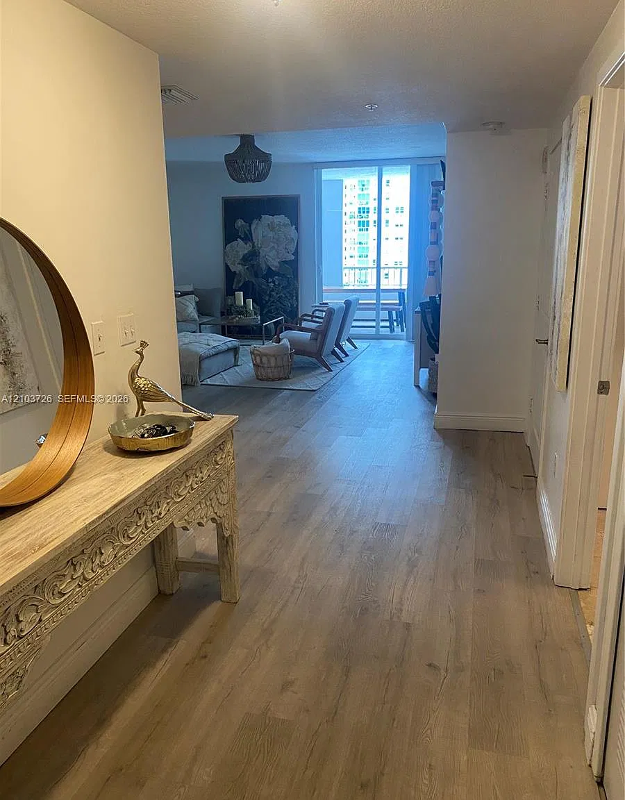 The Sail Condo — Photo 1