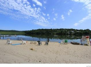 305 Meadow Rd, Mahopac, NY 10541