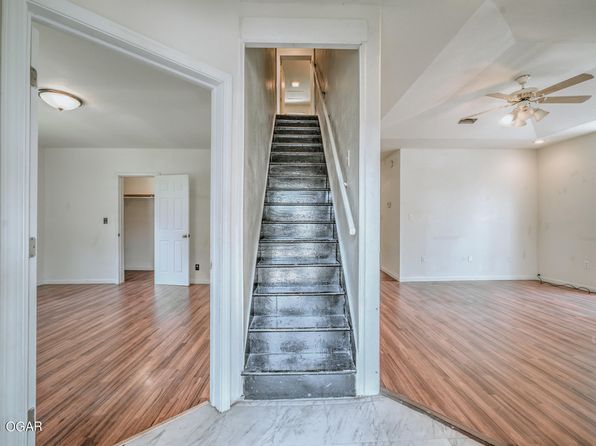 617 N Liberty St, Webb City, MO 64870