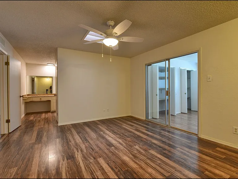 3433 Clearview Ln — Photo 20