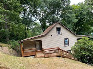 1655 Edgewood Rd, Beaver Falls, PA 15010