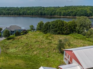 5 Sea Breeze Ln, Belfast, ME 04915