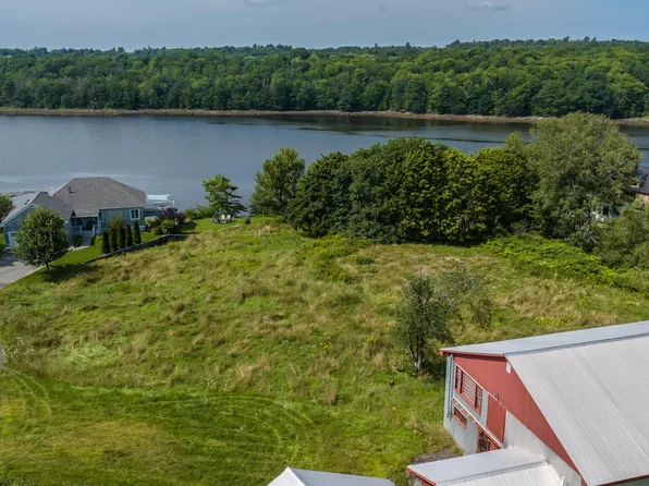 5 Sea Breeze Lane, Belfast, ME 04915