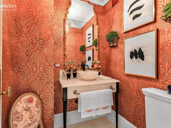 781 5th Avenue image 4 of 12