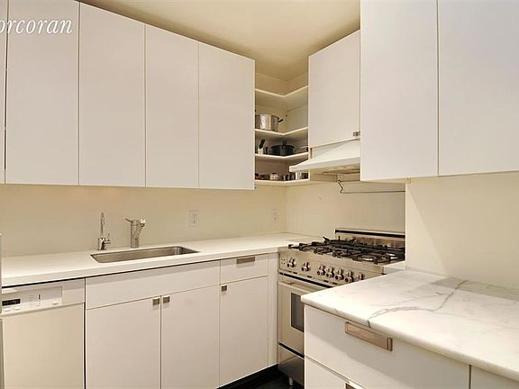 3rd image of 18 E 12th St APT 9A