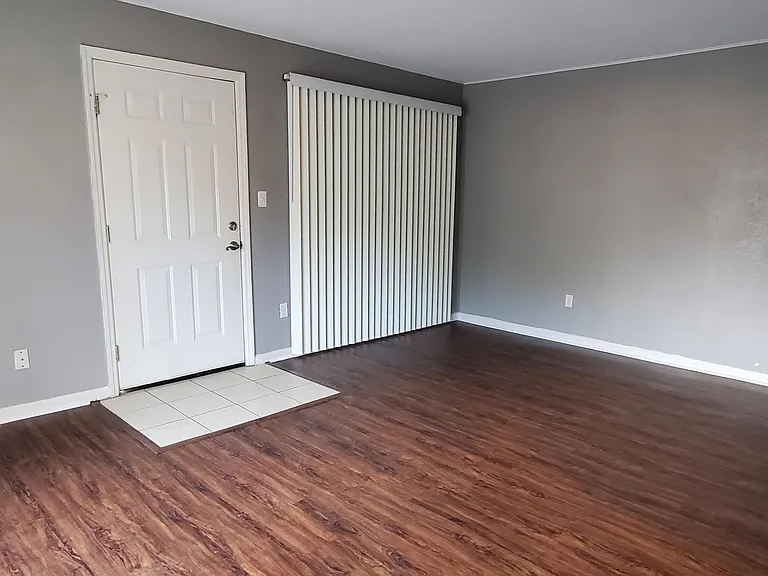 507 NW 39th Rd #237 — Photo 3